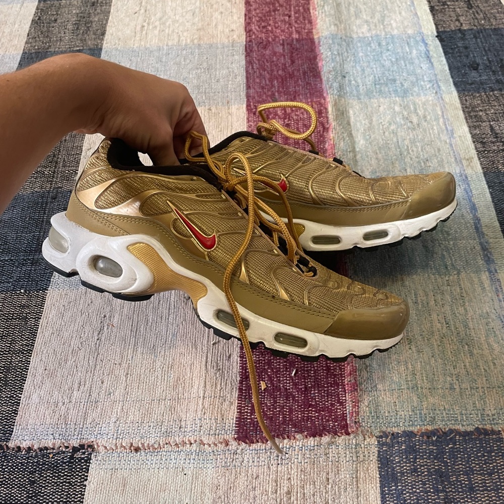 Nike Air Max Plus Metallic Gold